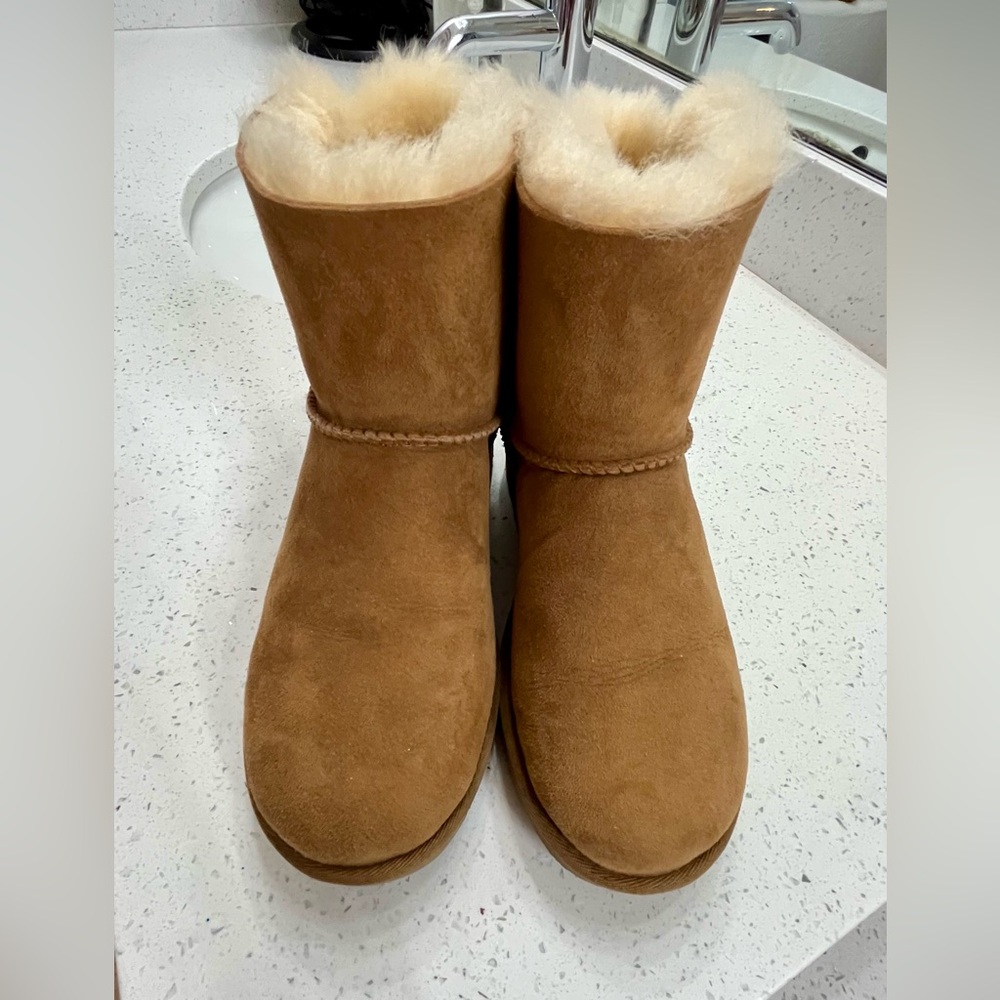 Ugg women’s fluff bow mini booties